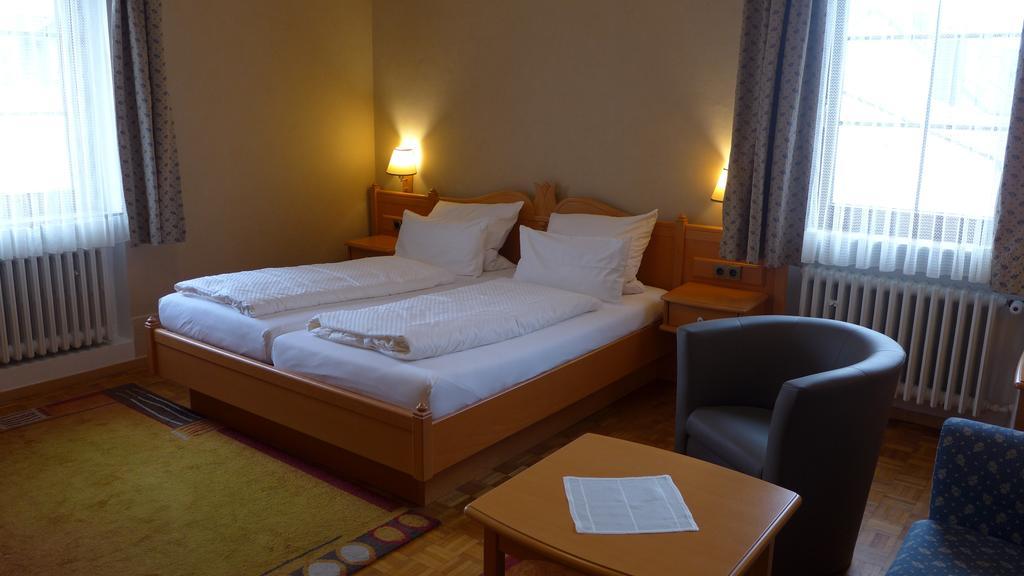 Central-Hotel Greiveldinger Perl Room photo